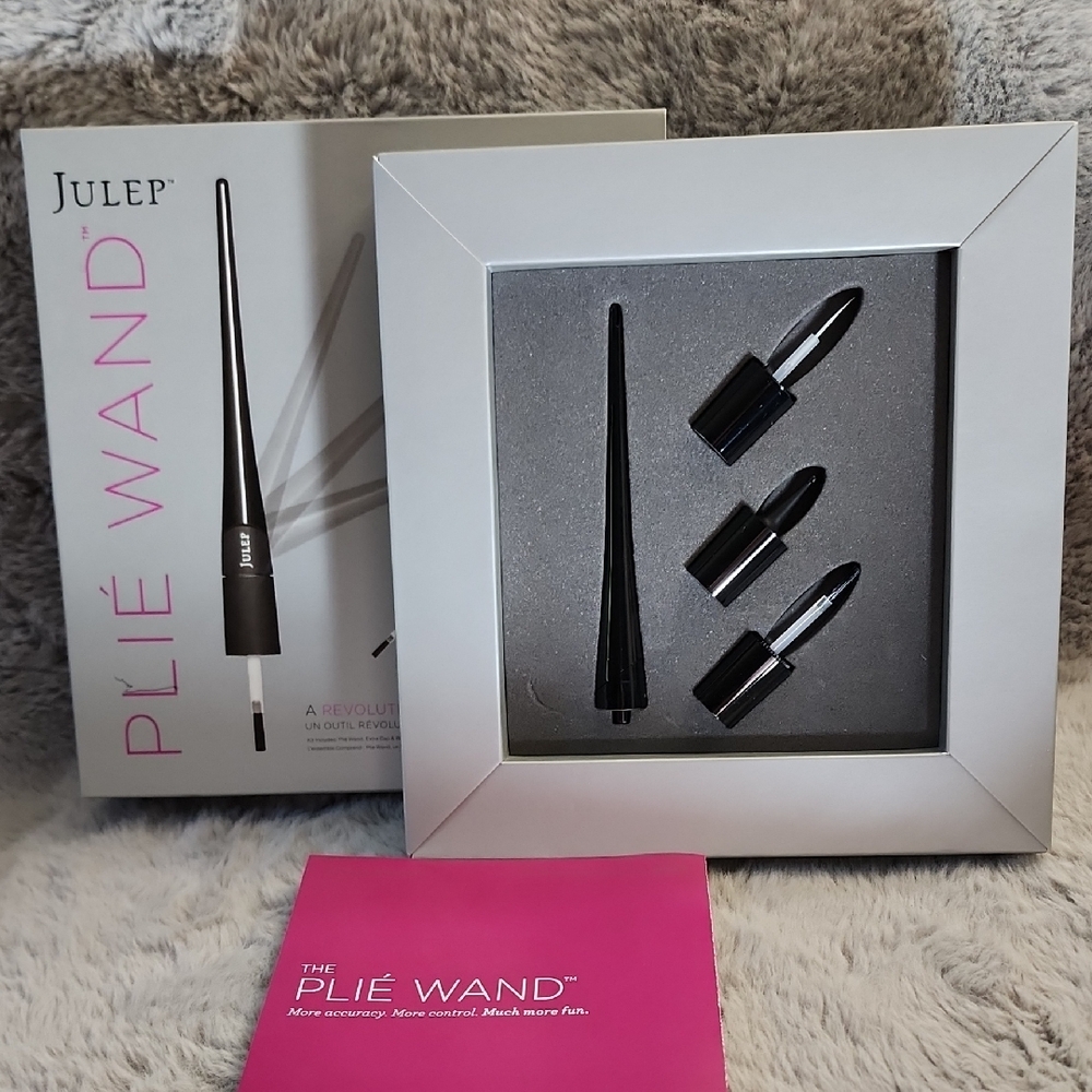 NIB Julep Plie Wand